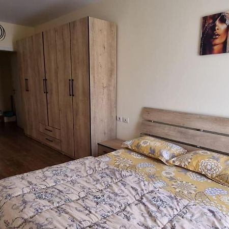 New & Great Located Apartment Near Center Тирана Экстерьер фото