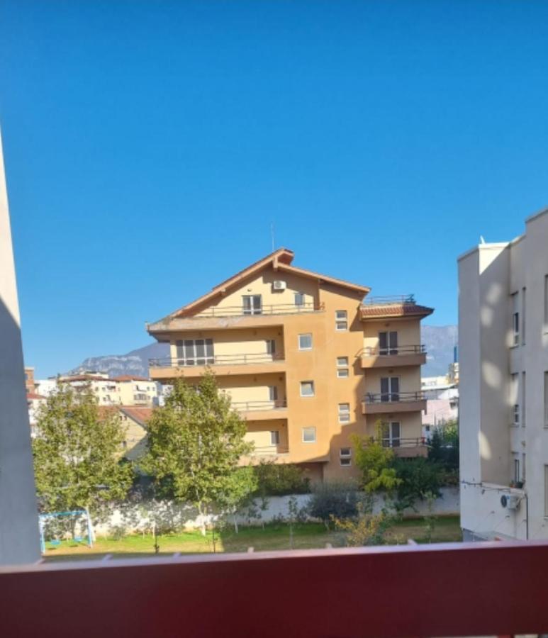 New & Great Located Apartment Near Center Тирана Экстерьер фото