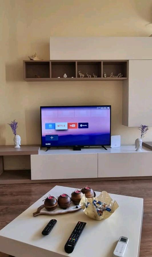 New & Great Located Apartment Near Center Тирана Экстерьер фото